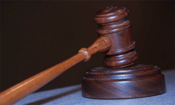 resolver problemas con operadores Mazo de un juez