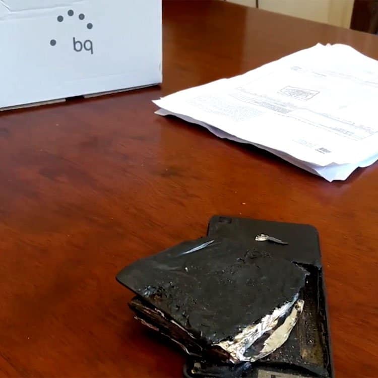 Bq Aquaris M5.5 con la batería quemada