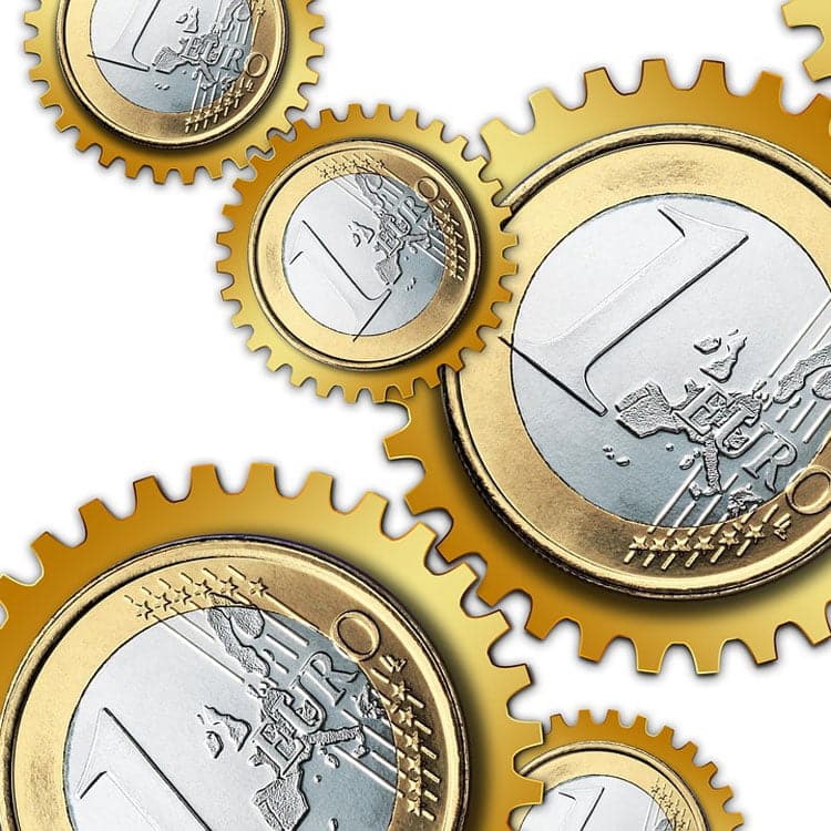 cómo ganar dinero con Q12 Trivia