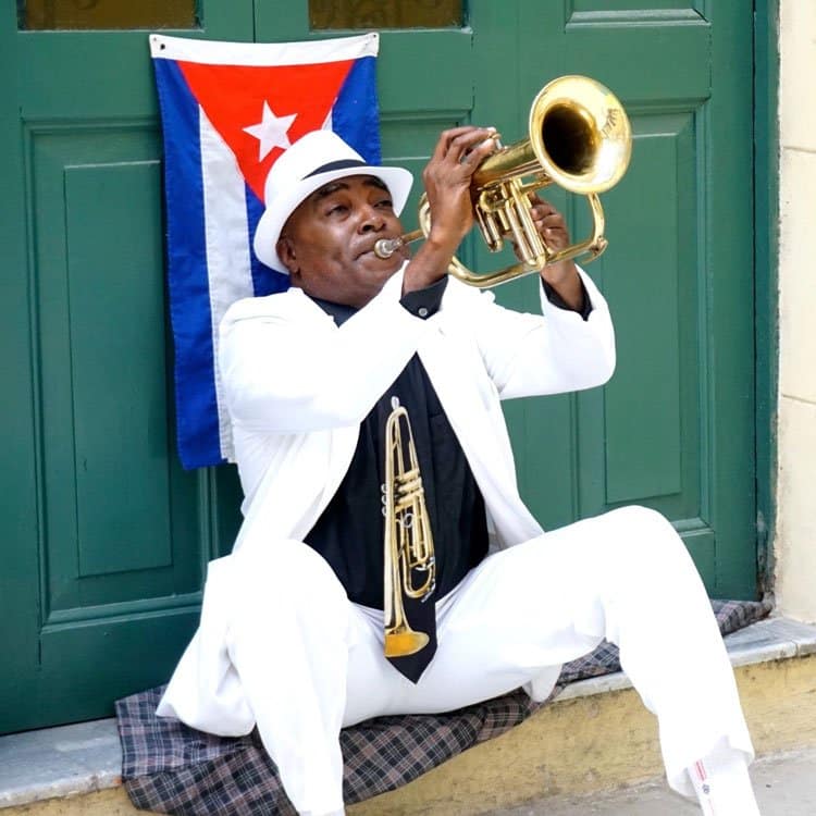 mejores tarifas para llamar barato a Cuba desde España